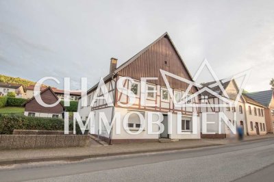 Attraktives Dreifamilienhaus in Ovenhausen, Höxter - TOP-Rendite, Guter Zustand, Spitzen Angebot!