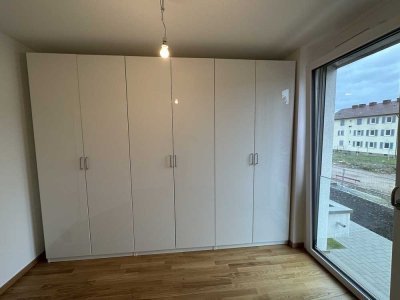 Neubau Wohnung Erst Bezug mit 3 Zimmern und Loggia in Freiburg Gartenstadt Haslach