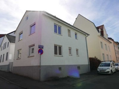 Im ERBBAURECHT zu vergeben! Haus mit zwei Wohnungen und Garten!