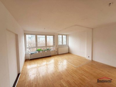 Helle 2-Zimmerwohnung mit großer Terrasse und Tiefgaragenplatz!