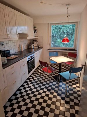 Möbliertes WG Zimmer in Gartenwohnung