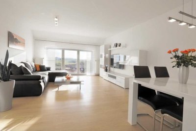 Möblierte 2-Zimmer-Dachgeschosswohnung mit Ankleide & Weitblick in Reislingen