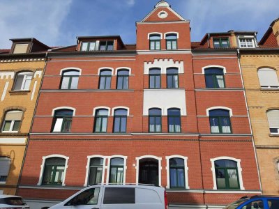 hübsche 2-Zimmer-Dachgeschosswohnung mit Balkon