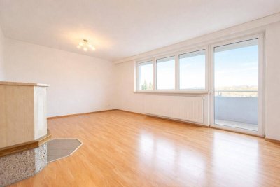 4-Zimmer-Wohnung mit Balkon, 2 Stellplätzen und guter Raumaufteilung