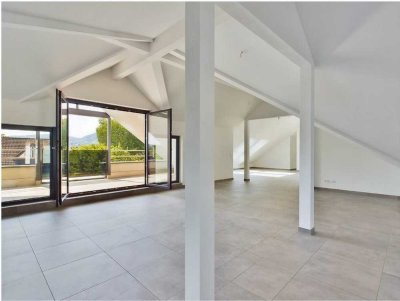 HOCHWERTIGES PENTHOUSE | EXKLUSIVE LAGE | AUFZUG | DACHTERRASSE | TIEFGARAGENSTELLPLATZ
