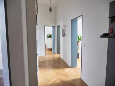 Geschmackvolle 3-Zimmer-Altbauwohnung mit EBK, Balkon und Fischgrätparkett in der Südstadt