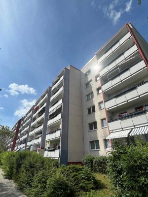 Modernes Wohnen in Berlin-Marzahn: Charmante 1-Zimmer-Wohnung mit Einbauküche!
