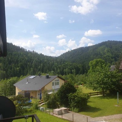 Helle Gepflegte 1 Zi. Wohnung mit EBK Balkon und Tiefgarage