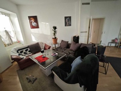 Gut geschnittene großzügige Wohnung