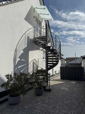 Raumwunder: 3-3,5 Zi.-Whg. in Groß-Gerau/Wallerstädten mit Einbauküche, Gartenersatz & viel Stauraum
