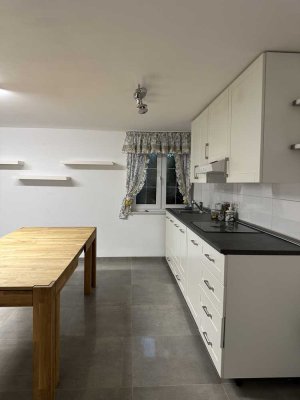 Moderne 3-Zimmer-Wohnung im UG in ruhiger Lage von Wolfartsweier