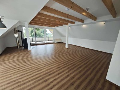 Dachgeschoss-Traum mit Weserblick und großem Wohnbereich