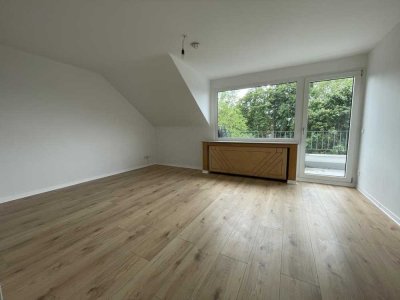 tolle kleine 2 Zimmer Wohnung mit Balkon und Blick ins Grüne