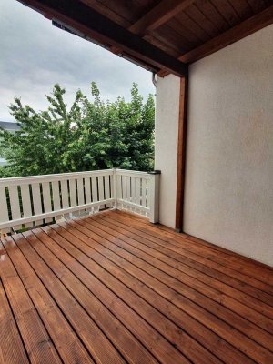 WOHNUNG mit großem Balkon