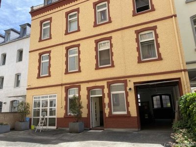 Wiesbaden-Mitte, 2-Zimmer-Terrassenwohnung mit Einbauküche
