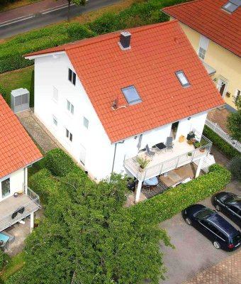 In Bad Kreuznach Süd: Gepflegte Wohnung mit 6 Zimmern und Balkon - Wärmepumpenheizung - 147 m²