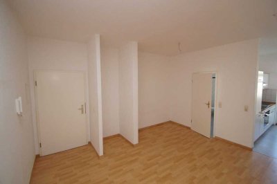 Geräumige 2-Zi-Wohnung mit viel Platz für individuelle Gestaltung! - direkt am Lene-Voigt Park