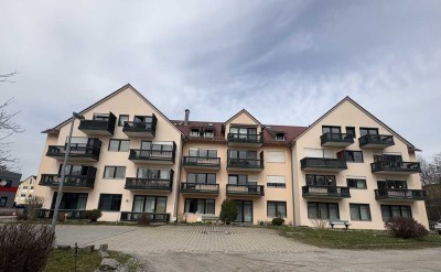 Freie 2-Zimmer-Wohnung mit Balkon incl. EBK, TG in Deggendorf