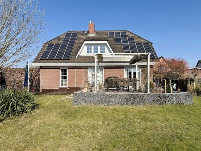 ***RESERVIERT***Einfamilienhaus mit 270 m² Wohn- und Nutzfläche, Photovoltaikanlage und Wohnkeller