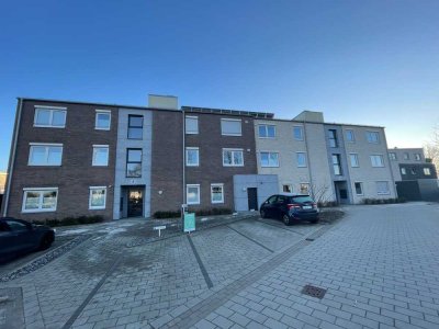 Helle, groß geschnittene 2-Zimmer-Wohnung mit Terrasse