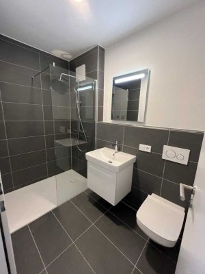 Erstbezug - möblierte Penthouse-Wohnung - Top Ausstattung - KfW Niedrigenergie-Gebäude - super Lage