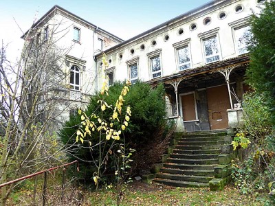 Ehem. Guthausanlage mit mehreren Gebäuden