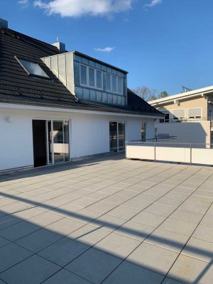 Wohnen auf der Sonnenseite:  4 Zimmer mit großer Dachterrasse
