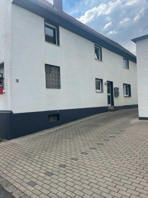 Altbauwohnung zu vermieten