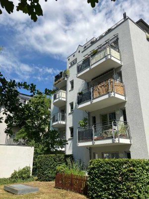 Dresden, Augsburger Str. 44/2.OG links