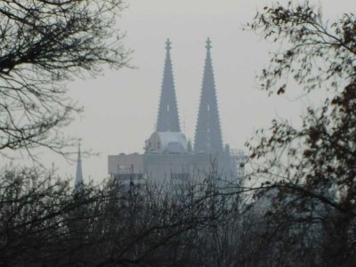 Neuwertige helle Vier-Zimmer-Wohnung in ruhiger Wohngegend in Köln-Mülheim