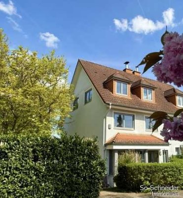 Hell, sonnig, einzugsbereit -   Doppelhaushälfte in Bestlage von Wiesbaden