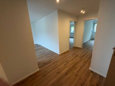 Erstbezug nach Top-Renovierung: 3 mal 3-Zimmer Wohnung zu vermieten - direkt am Rathaus