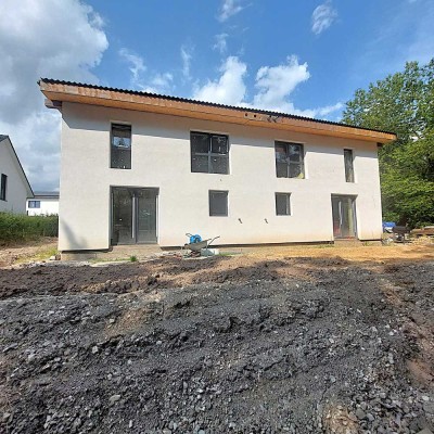 DHH, 5 Zi. u. 3 Bäder, Energieeffizienzklasse A+, hochwertige Bauausführung