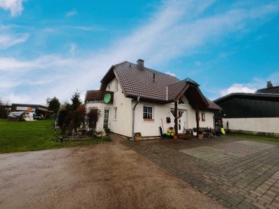 Schönes Einfamilienhaus in idyllischer Lage von Niederlauch