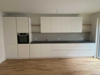 Familienwohnung mit eigenem Garten zu vermieten