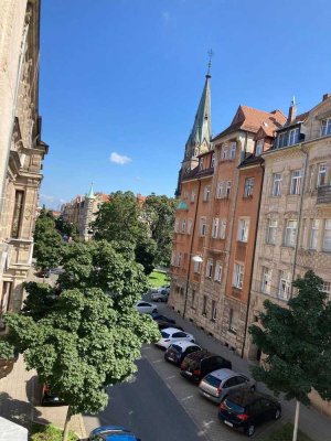 Sanierte 3-Zimmer Altbauwohnung mit Balkon für Liebhaber - UNTERMIETE FÜR 2 JAHRE