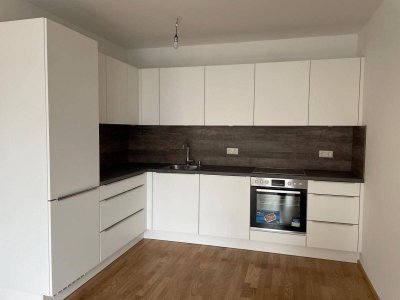 ++ DREI Zimmer MIETWOHNUNG ++ mit TERRASSE &amp; EINBAUKÜCHE