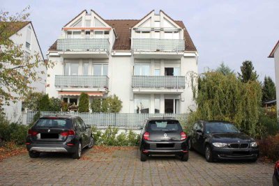 Exklusive 3-Raum-EG-Wohnung mit gehobener Innenausstattung mit Balkon und Einbauküche in Darmstadt