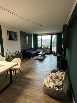 Exklusive, modernisierte 2-Zimmer-Wohnung mit Balkon und Einbauküche in Norderstedt