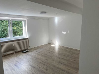 Gemütliche 2 Zimmer Dachgeschoßwohnung im Grünen