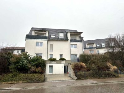 3-ZKB Terrassen-Whg. mit ca. 45 m² Süd-Terrasse, Garten, FBH, 2 TG-Stellpl., Garage und Einbauküche!