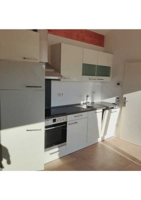 teilmöblierte neuwert. 2-Zimmer-Wohnung mit gehobener Ausstattung mit Loggia und EBK in Ihrlerstein