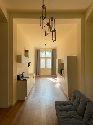Exklusive, sanierte 4-Zimmer-Hochparterre-Wohnung mit geh. Innenausstattung mit EBK