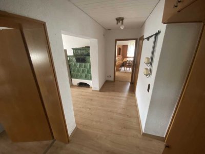 Attraktive 3,5-Zimmer-Erdgeschosswohnung mit EBK in Lappersdorf
