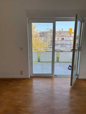 Stilvolle, modernisierte 4-Zimmer-Wohnung mit gehobener Innenausstattung mit EBK in Friedrichshafen