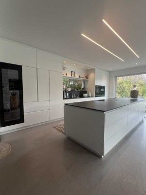 Wohnen, wie andere Urlaub machen – exklusiver Bungalow mit moderner Eleganz