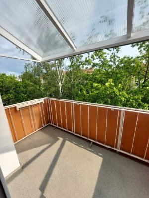 Renovierte Wohnung mit Balkon und Einbauküche in ruhiger Lage