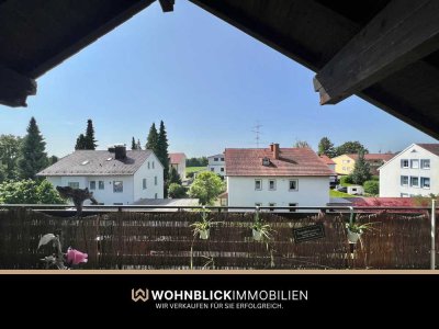 ** Moderne 2-Zi.-DG-Whg. mit EBK und großem sonnigen Balkon**