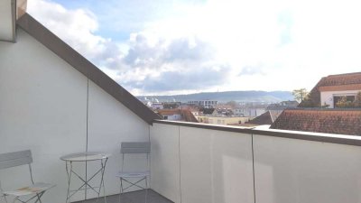 Direkt einziehen! Dachgeschosswohnung mit Loft-Charakter und Terrasse - provisionsfrei!