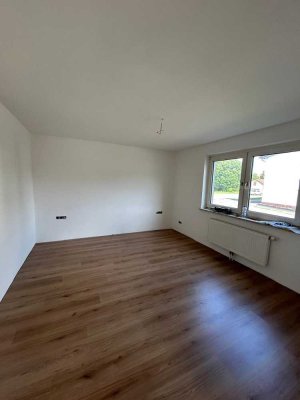 Frisch sanierte 3-Zimmer-Wohnung mit Einbauküche